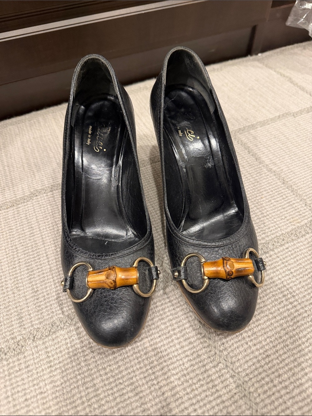 Vintage Gucci Black Bamboo Accent Leather Pumps